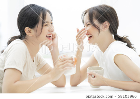 Woman friend conversation Woman friend conversation 59103966