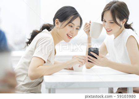Woman friend conversation Woman friend conversation 59103980