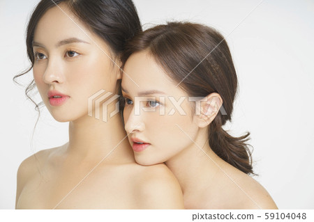 Female Beauty 2 people Female Beauty 2 people 59104048