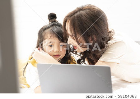 Parent and child lifestyle PC 59104368