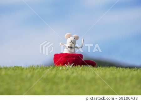 Image material Mouse conductor Mouse plush toy Image material Mouse conductor Mouse plush toy 59106438