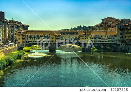 Ponte Vecchio bridge ,Florence Italy 59107238