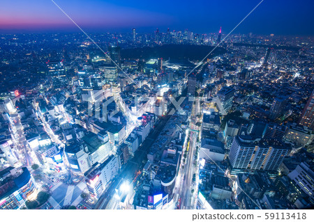 [夜景]新宿建築物的神奇時刻 59113418