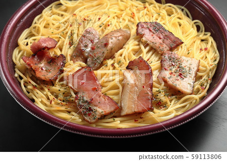 方便麵香腸和培根peperon 方便麵香腸和培根peperon 59113806