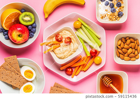 图库照片: healthy snack on a pastel background.