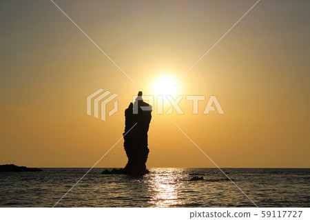 Sunset and Candle Rock (Oki Island) Sunset and Candle Rock (Oki Island) 59117727