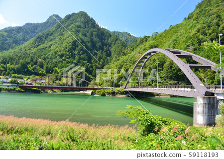 A bridge that crosses the Kiso River A bridge that crosses the Kiso River 59118193