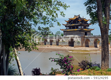 Double Dragon Bridge, Chenguan, Yunnan - China 59124295
