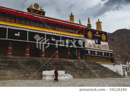 Drepung Monastery 59126260
