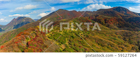 Kuju mountain range in autumn Kuju mountain range in autumn 59127264