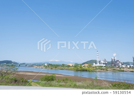 Abukuma河棗山山脈工廠河藍天 59130554