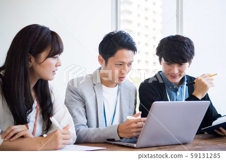 Business scene meeting 59131285