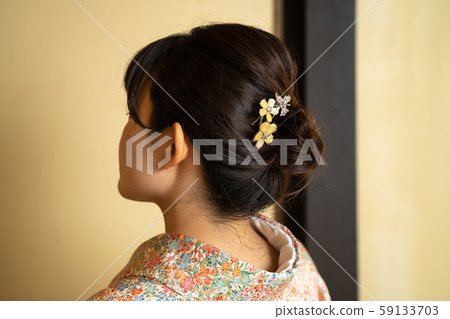 Woman's nape in kimono 59133703