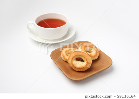 烤餅乾茶下午茶時間白色背景 59136164