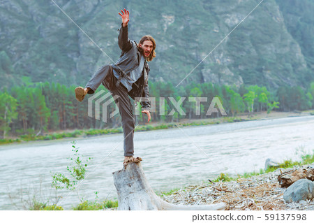 the guy in the fighting stance 59137598