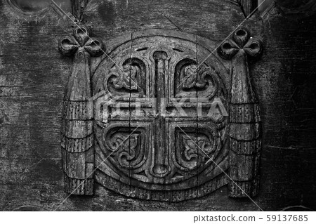 carved patterns on the door 59137685