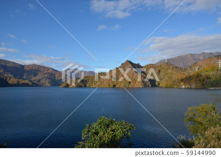 秋天的大倉湖 59144990
