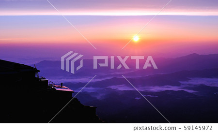Spring Yatsugatake mountain climbing: The dawn of Akadake Summit Sanso 59145972