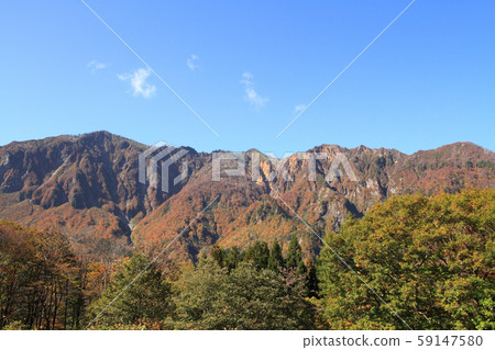 Autumn Mt. Toko from the good village of Akiyamago 59147580