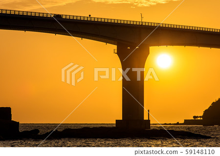 Iojima Ohashi Sunset (Nagasaki City, Nagasaki Prefecture) 59148110