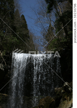 四季春春岩井瀑布 59150796