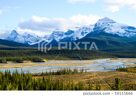 Canadian Rockies in Autumn, North Saskatchewan River, Saskatchewan Crossing (Canada) 59155666