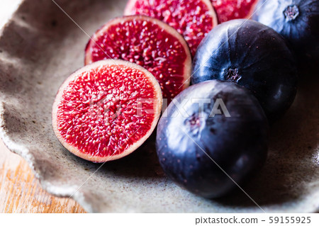 Black figs and bioresories Black figs and bioresories 59155925