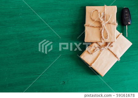 car keys with gifts for birthday party 59161678