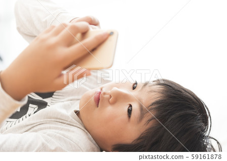 智能手機小學男孩智能手機成癮規則 59161878