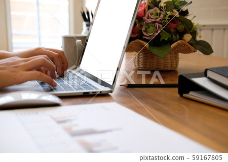 businesswoman using computer. woman working with laptop 59167805