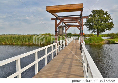 Small drawbridge bridge in the Netherlands 59172096