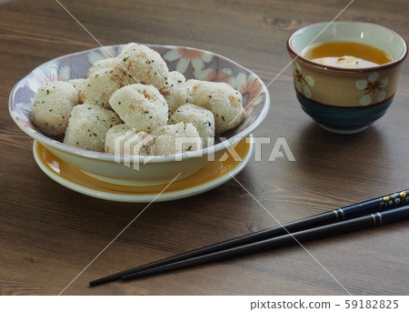 韓國料理Chalceochi和甜南瓜Sikhye 韓國料理Chalceochi和甜南瓜Sikhye 59182825