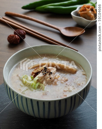 Korean traditional ginseng chicken porridge 59184666