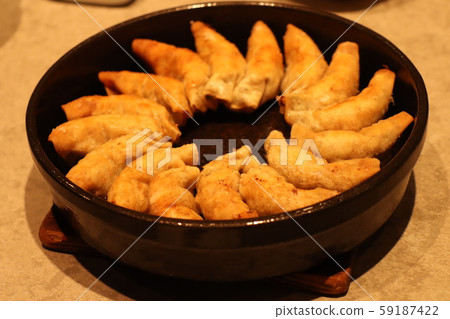 Fukuoka Gourmet Motsuyaki Motsunabe Iron Pan Gyoza Fukuoka Gourmet Motsuyaki Motsunabe Iron Pan Gyoza 59187422