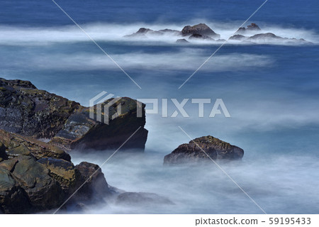 岩石海岸,新北市,瑞芳區,岩石,水,東北角暨宜蘭海岸國家風景區 岩石海岸,新北市,瑞芳區,岩石,水,東北角暨宜蘭海岸國家風景區 59195433