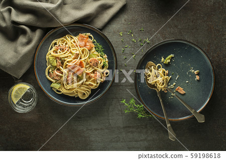 Spaghetti pasta meal 59198618