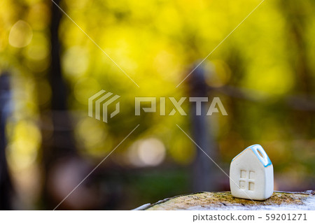 Small house autumn version 59201271