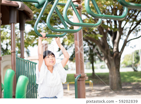 孩子們享受田徑運動 59202839