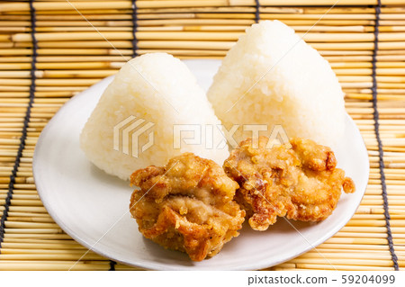 Deep-fried chicken (set menu with onigiri). Deep-fried chicken (set menu with onigiri). 59204099