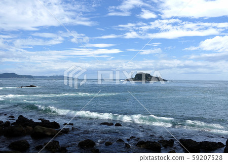 Shiranami and a small island Shiranami and a small island 59207528
