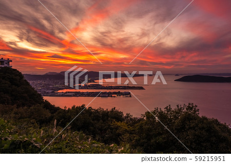 從八島的頂部看香川縣高松市的黃昏 59215951