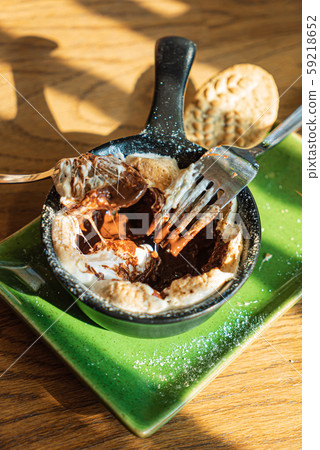 marshmallow dessert with chocolate cream and cookies marshmallow dessert with chocolate cream and cookies 59218652