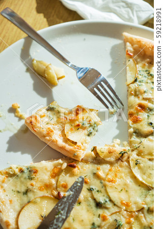 pizza with gorgonzola and pear pizza with gorgonzola and pear 59218991