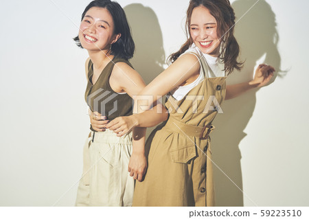 Female portrait beauty 59223510