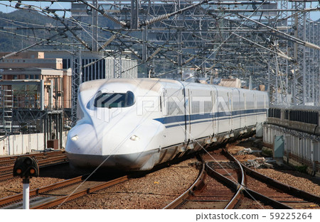 Pass through Nozomi Himeji Station 59225264