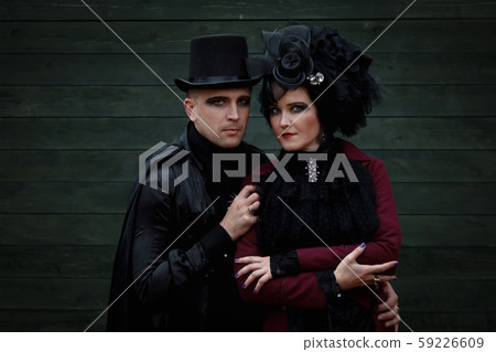 Attractive young couple dressed in old fashioned 59226609
