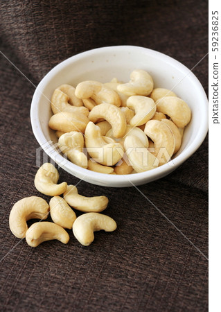 Cashew Nuts 59236825