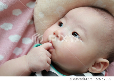 Baby fingering 59237000