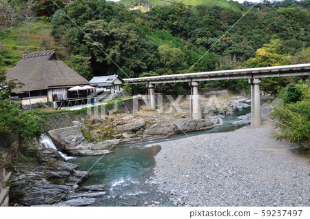 歌欣線痕跡 59237497