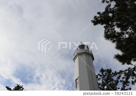 Lighthouse and blue sky zoom 59243121